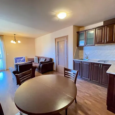 Private Next To Bellevue *